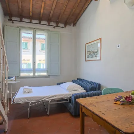 Camilla - Sweet Dreams In Apartment